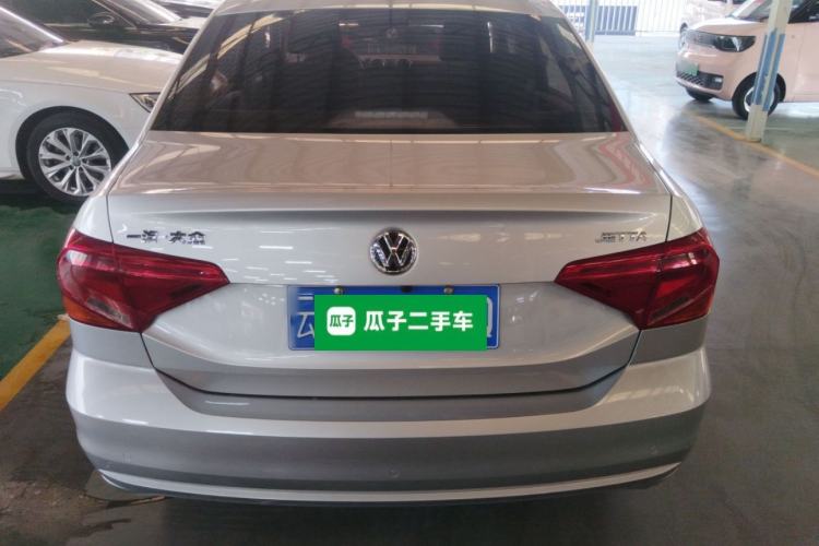 Used Volkswagen Jetta 2019 Dream Edition 1.4L Manual Fashion Version
