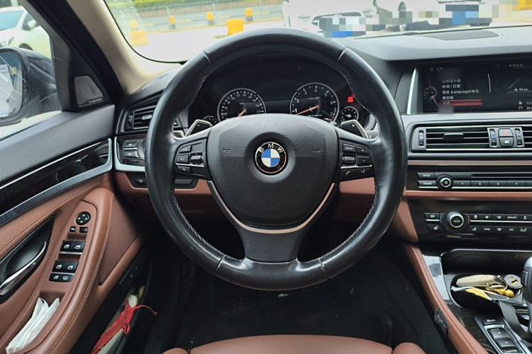 Used BMW 5 Series 2017 535Li Leading Model
