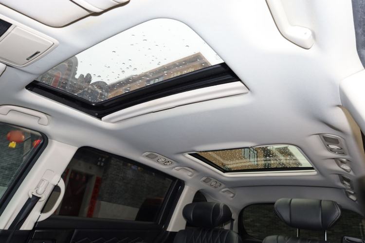 Used Honda Elysion 2019 2.0L Hybrid Luxury Edition
