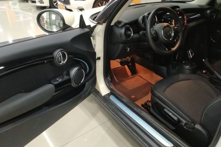 Used MINI 2021 1.5T ONE PLUS Driver Seat