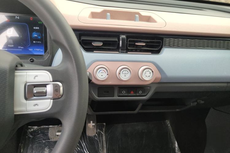 Used Chery QQ Ice Cream 2022 170km Sundae Phosphate Lithium-Ion