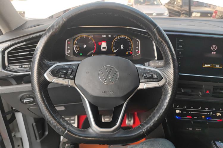 Used Volkswagen Tayron X 2020 330TSI Two-Wheel Drive Luxury Smart Connectivity Version
