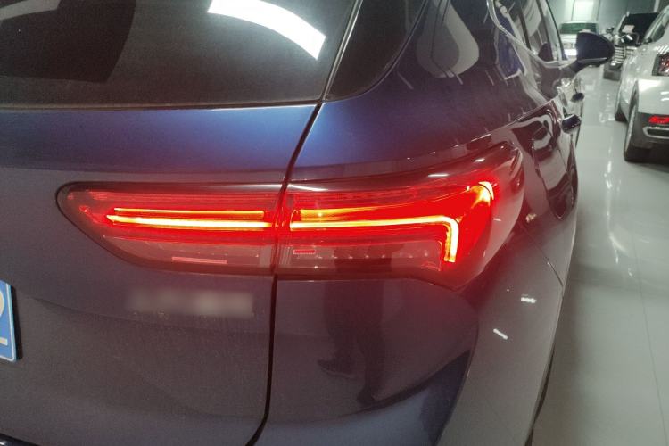 Used Buick Envision 2023 Encore S 652T Two-Wheel-Drive Luxury Model