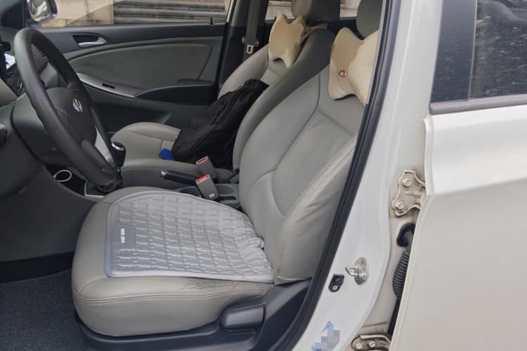 Used Hyundai Verna (older generation) 2014 1.4L Manual Smart GLS Trim