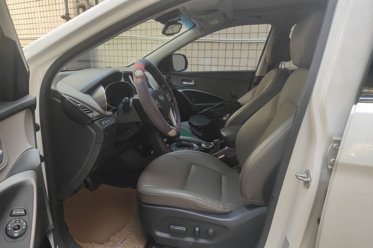 Used Hyundai Grand SantaFe 2013 3.0L 7-Seater Four-Wheel-Drive Comfort Edition Left Front Seat