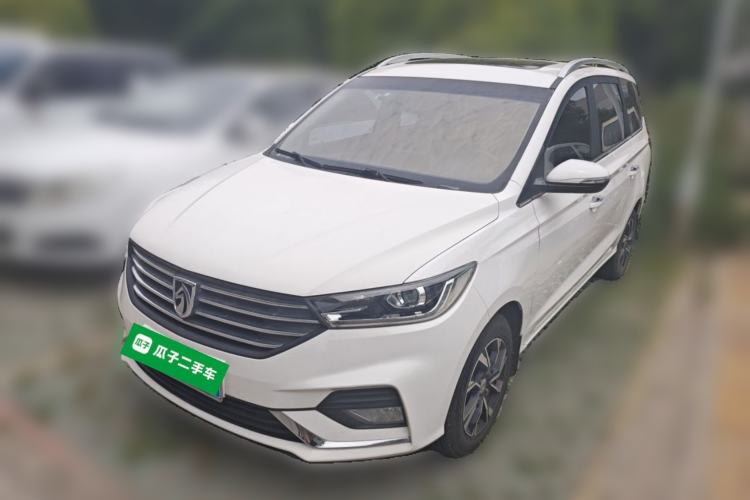 Used Baojun 360 2018 1.5L Automatic Luxury Version China V Guazi used car, China used car export, Used car for sale, Used Baojun cars, Cheapest cars for sale