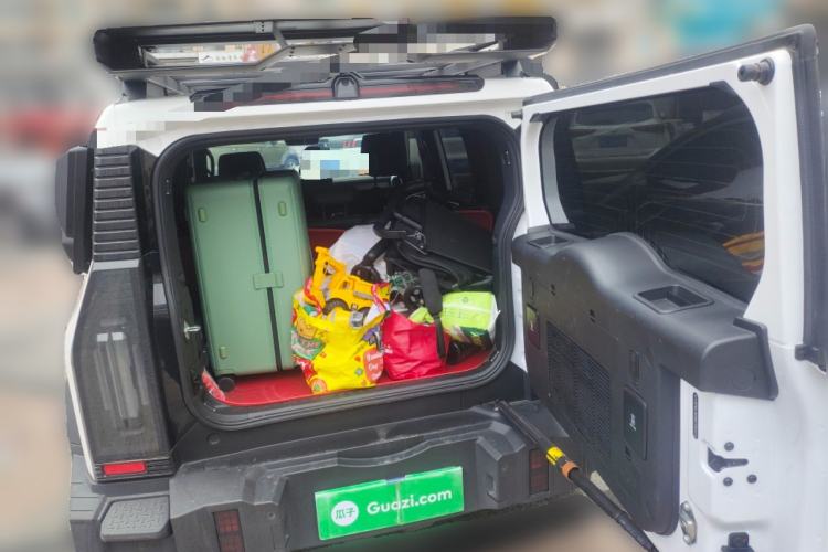 Used JETOUR Traveler 2023 2.0T All-Wheel-Drive Crosser Trunk