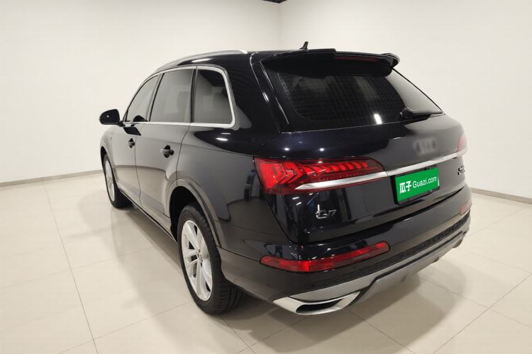 Used Audi Q7 2021 55 TFSI quattro S line Sport model
