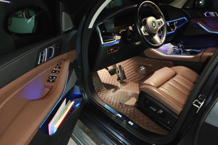 Used BMW X5 2021 xDrive40i M Sport Package Driver Seat