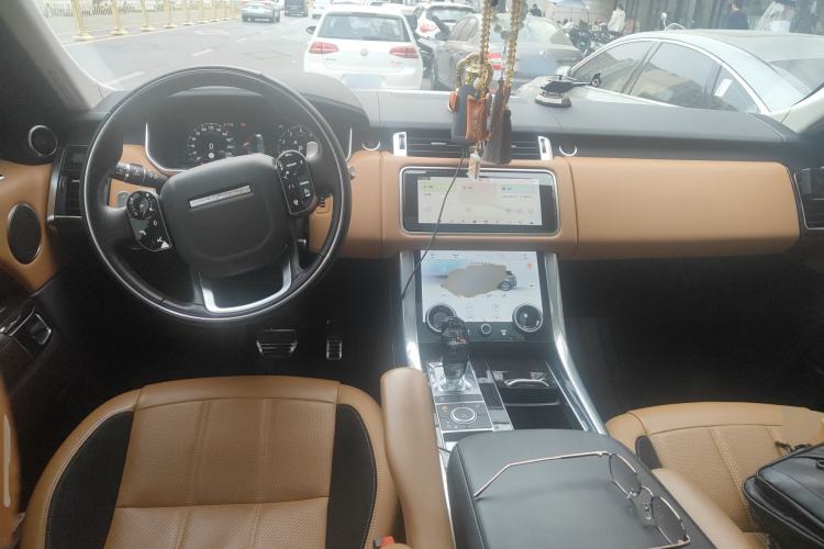 Used Land Rover Range Sport 2022 3.0 L6 YAO Black Edition Center Console