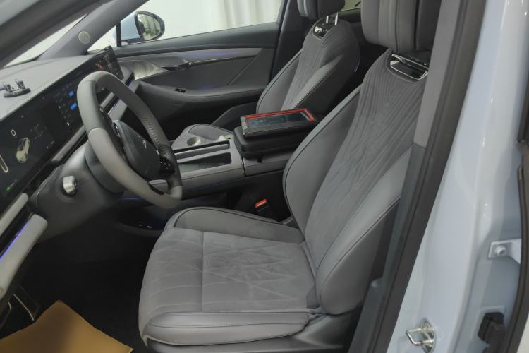 Used VOYAH PASSION 2023 Four-Wheel Drive Flagship Edition Left Front Seat