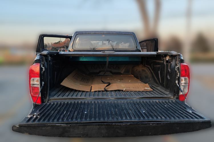 Used Nissan Navara 2017 2.5L Automatic 2WD Luxury Edition QR25
