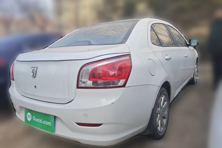 Used Baojun 630 2011 1.5L manual Elite version
