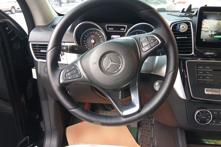 Used Mercedes-Benz GLE Coupe 2015 GLE 320 4MATIC Coupe SUV Steering Wheel