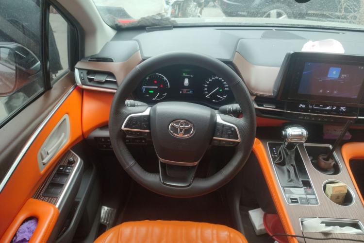 Used Toyota Granvia 2023 2.5L Hybrid Comfort Edition