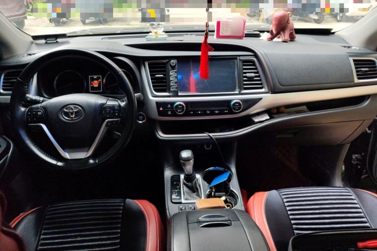 Used Toyota Highlander 2018 2.0T Four-Wheel Drive Luxury Version 7 Seats China VI Standard Center Console