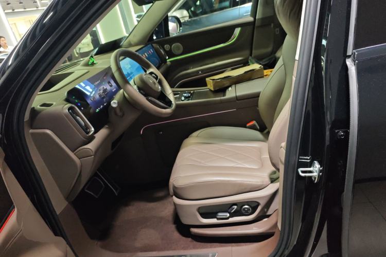 Used Hima AITO M9 2024 Range-Extended Ultra Version 52 kWh 5-Seater Model
