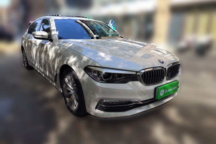 Used BMW 5 Series New Energy 2018 530Le Luxury Package Front Right 45 Deg