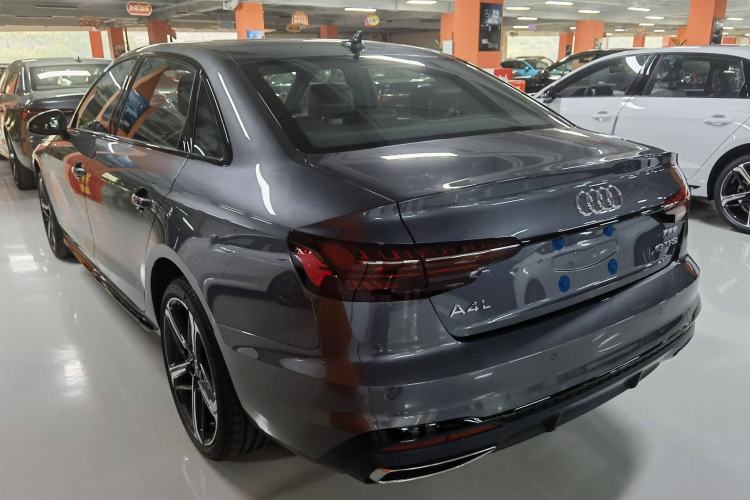 Used Audi A4L 2025 2 Million Units Enjoyment Version 40 TFSI Luxury Dynamic Edition
