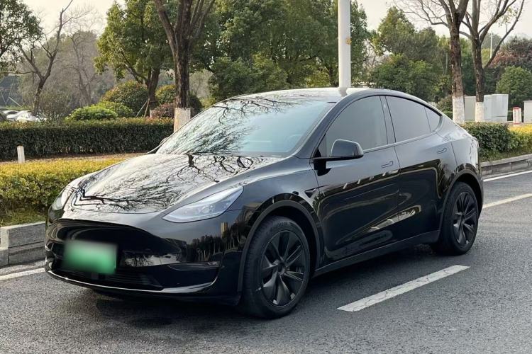 Used Tesla Model Y 2023 Long-Range All-Wheel-Drive Version