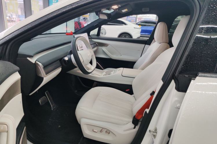 Used ONVO L60 2024 60 kWh Rear-Drive Version