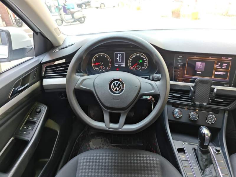 Used Volkswagen Bora 2021 1.5L Automatic Fashionable Smart Connectivity Version — 10