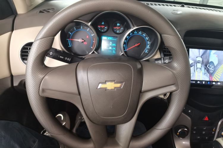 Used Chevrolet Cruze 2015 1.5L Classic SE AT Steering Wheel