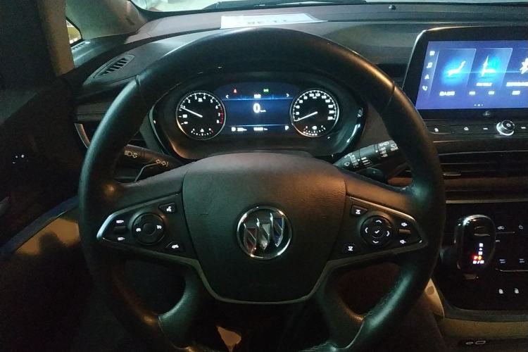 Used Buick GL8 2020 Land Business Class 652T Luxury Model
