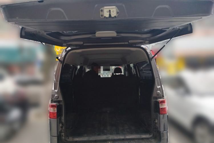 Used Jinbei Gold Hiace M Classic 2022 1.5L Engineering Lion Passenger Vehicle 5 Seats