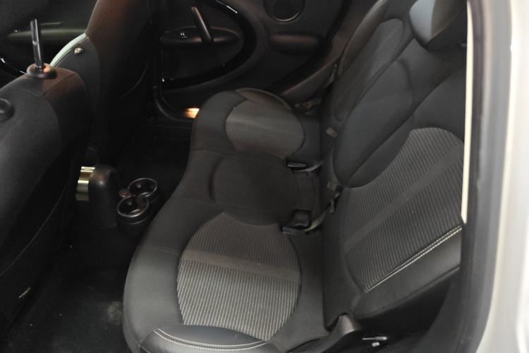 Used MINI Countryman 2014 1.6T COOPER ALL4 Fun Left Rear Seat
