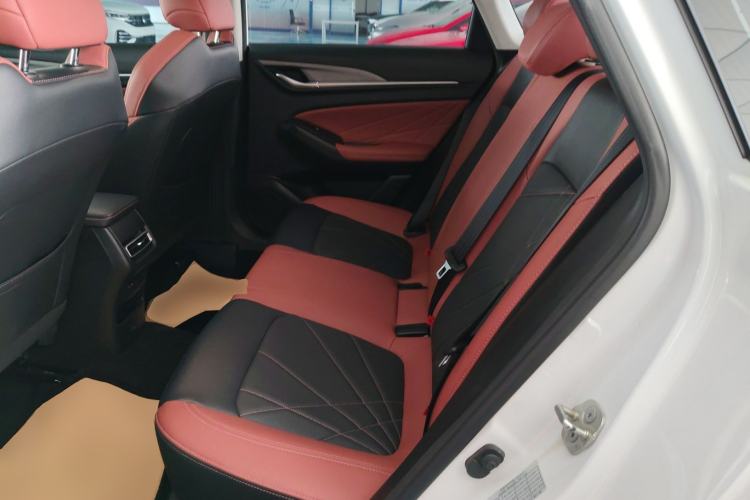 Used Changan Eado 2022 PLUS Blue Whale NE 1.4T GDI DCT Prestige Edition
