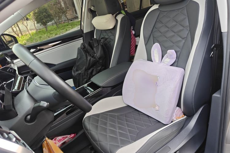 Used Volkswagen ID.6 CROZZ 2021 First Edition Left Front Seat