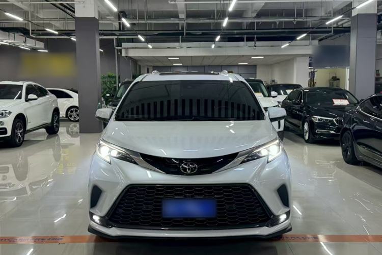 Used Toyota Granvia 2024 2.5L Hybrid Prestige PLUS Four-Wheel Drive Version Exterior 1