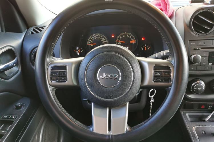 Used Jeep Patriot 2014 2.4L Serpentine Collection Edition
