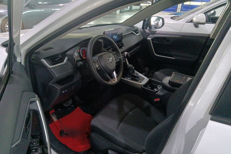 Used Toyota RAV4 2024 2.0L CVT Two-Wheel Drive Urban Edition
