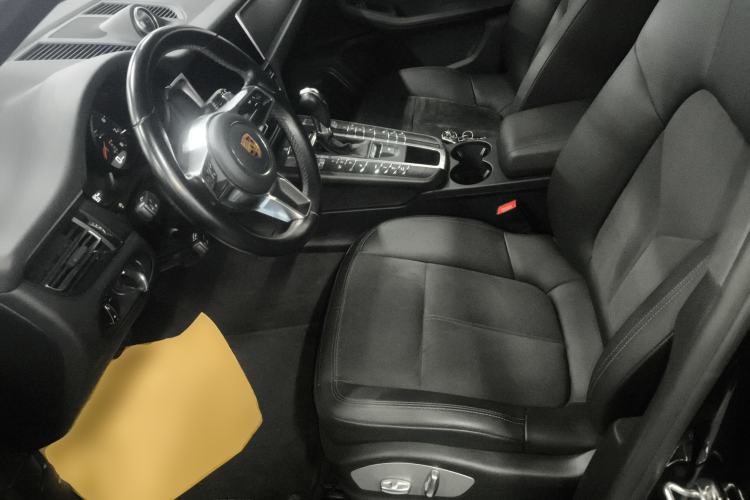 Used Porsche Macan 2018 Macan 2.0T Left Front Seat