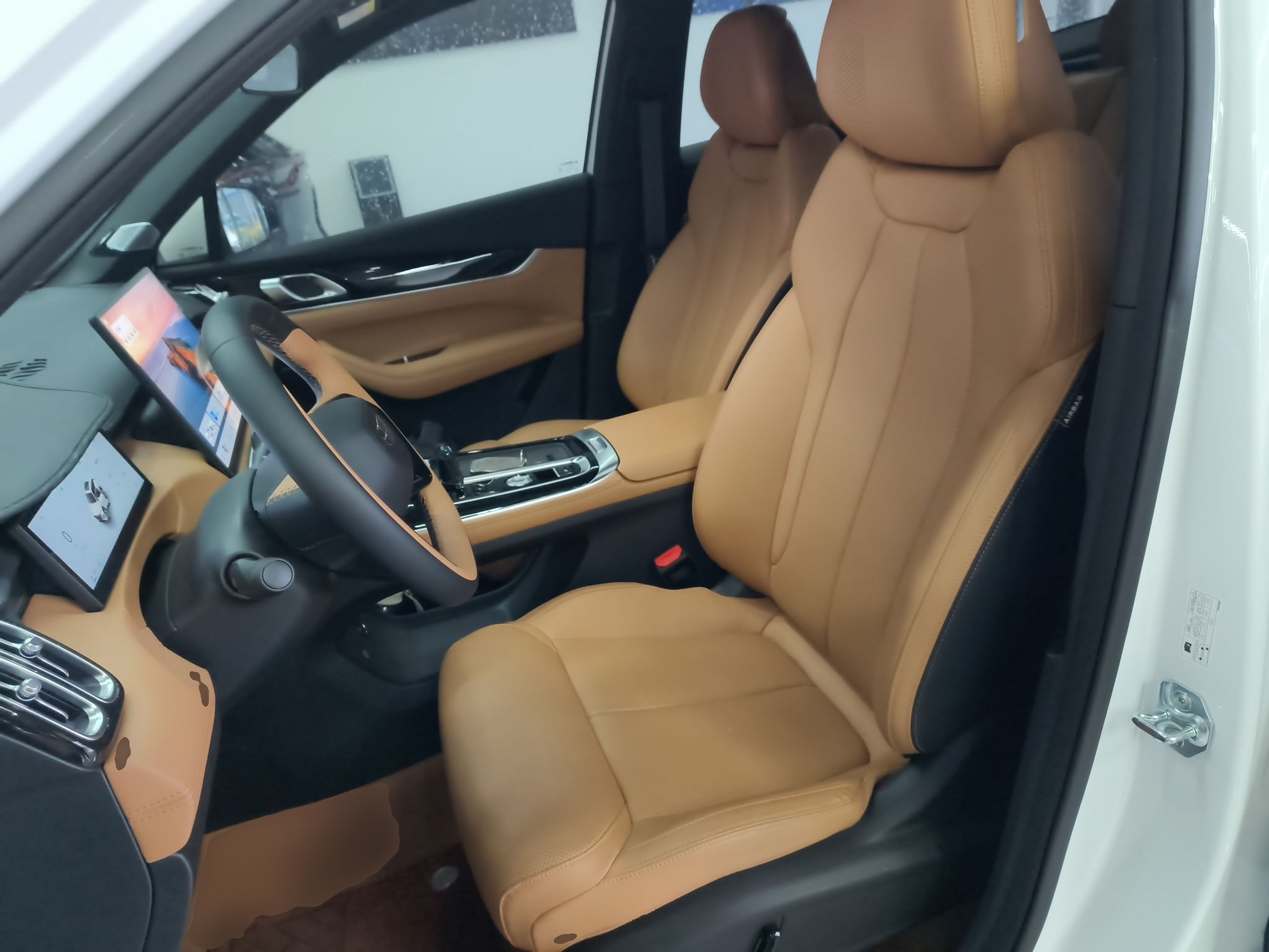 المقاعد الأمامية داخل السيارة