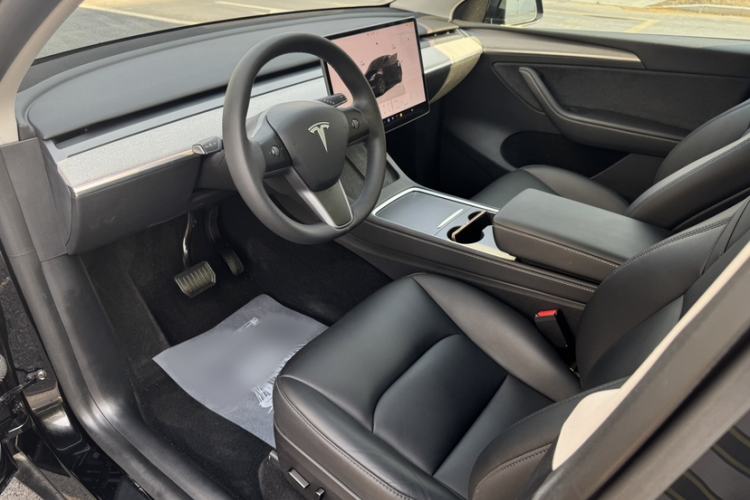 Used Tesla Model Y 2023 Rear-Wheel-Drive Version