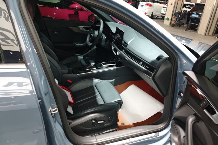 Used Audi A4L 2022 40 TFSI quattro RS Performance Package
