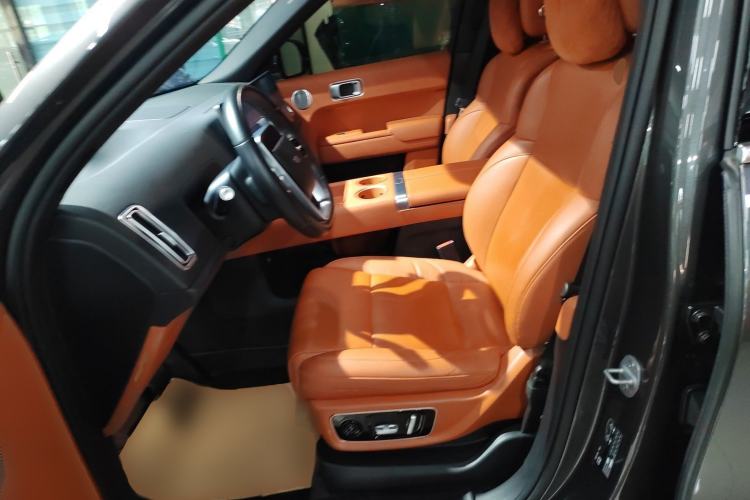 Used Li Auto L8 2023 Pro Model
