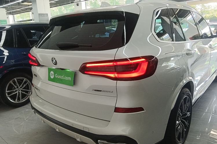 BMW X5 2022 Restyled xDrive 30Li Luxury Version M Sport Package usado