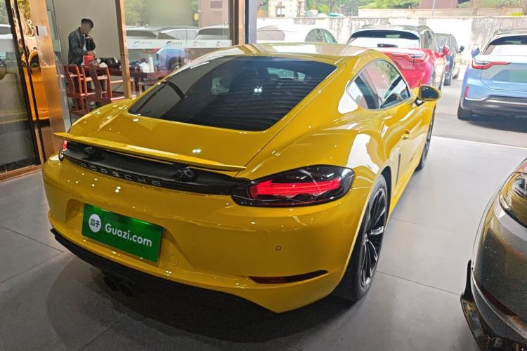 Used Porsche 718 2016 Cayman 2.0T
