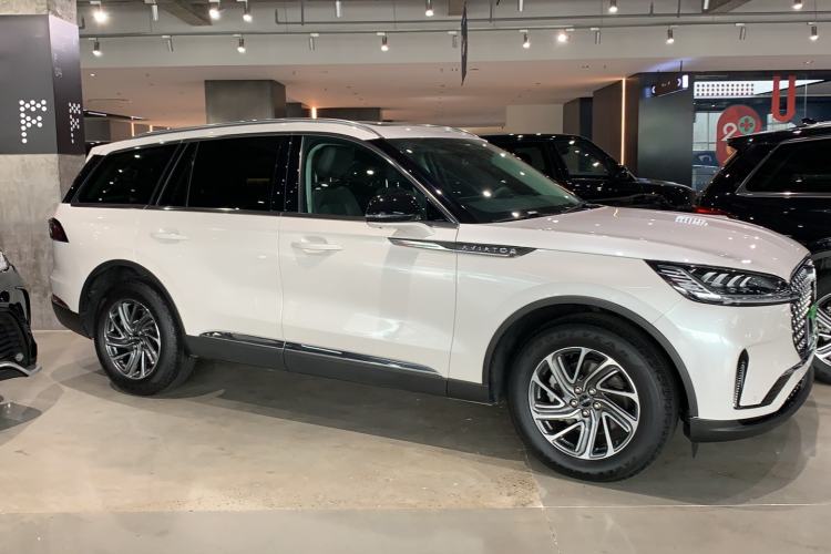 Used Lincoln Aviator 2024 3.0T V6 All-Wheel-Drive Elegance Edition Six Seats