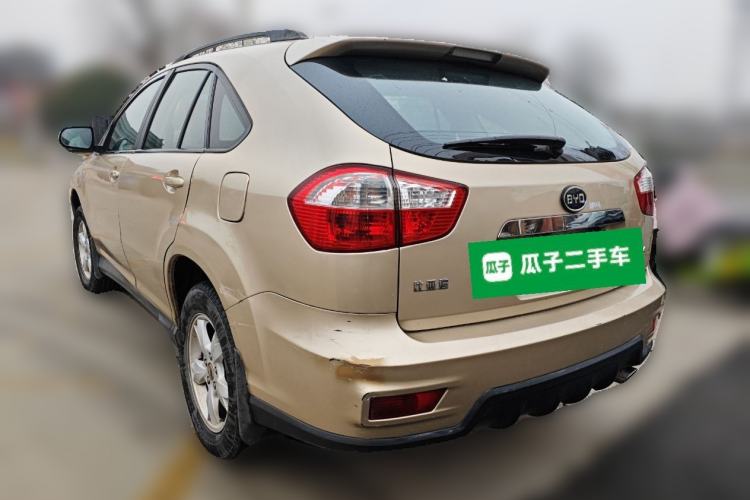Used BYD S6 2014 2.0L Manual Luxury 5-Seater
