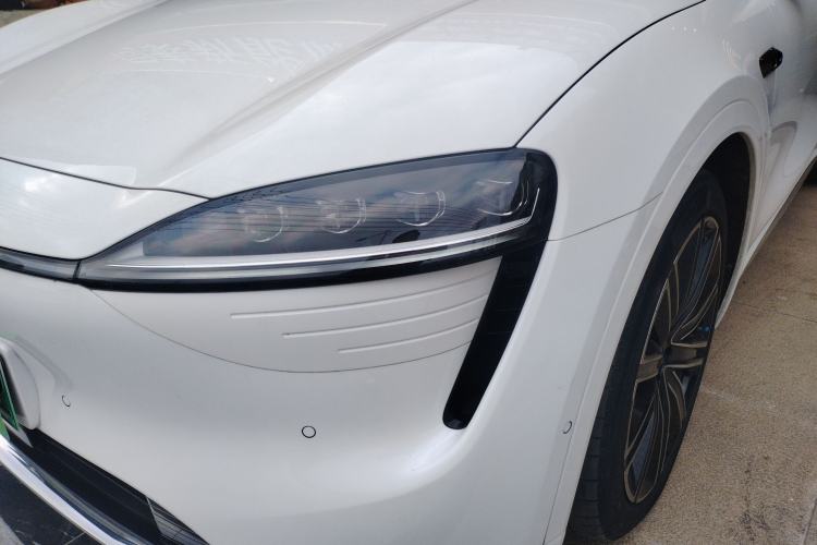 Used Hima Luxeed R7 2024 All-Electric 736 km Ultra
