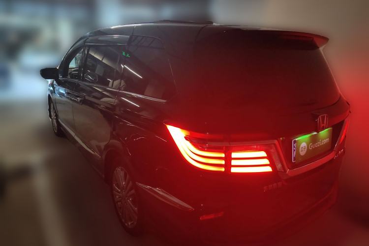 Used Honda Elysion 2016 2.4L Luxury Edition
