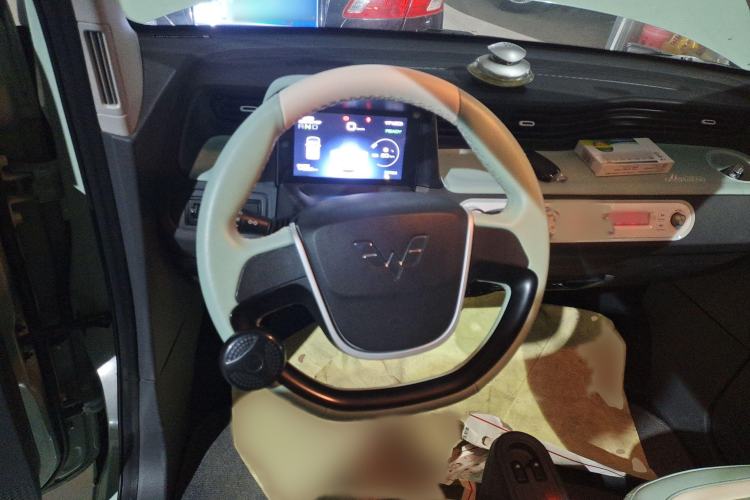 Used Wuling Hongguang MINIEV 2021 Macaron Sandwich Model 120 km Lithium Iron Phosphate