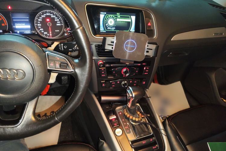 Used Audi Q5 2015 40 TFSI Trendy Edition Audio And AC Panel