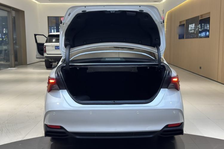 Used Toyota Avalon 2023 Dual-Engine 2.5L Luxury Edition Trunk