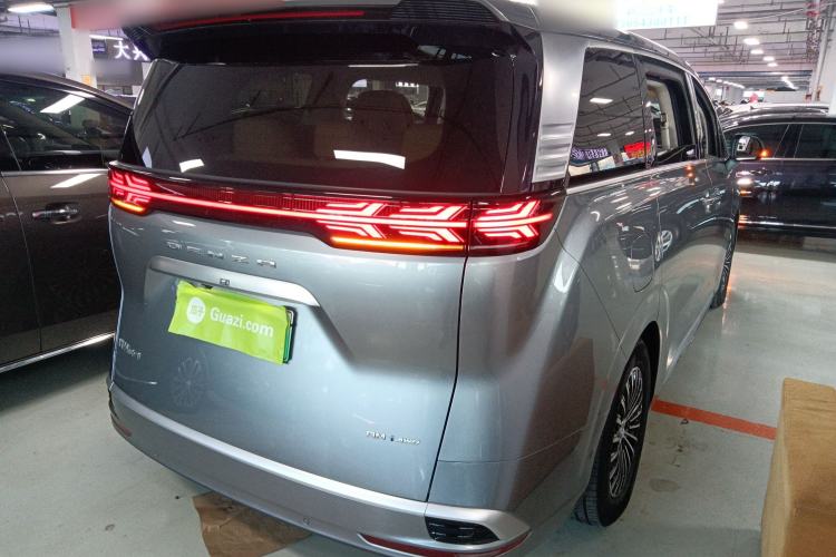 Used Denza D9 2022 DM-i 970 Four-Wheel Drive Flagship Model